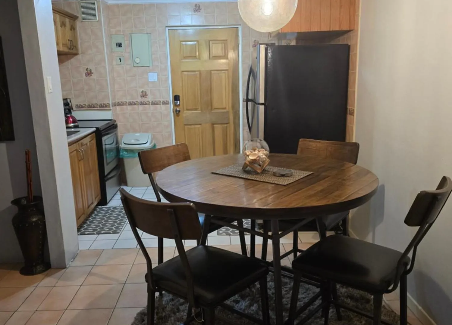 Central Comfy Suite كينغستون